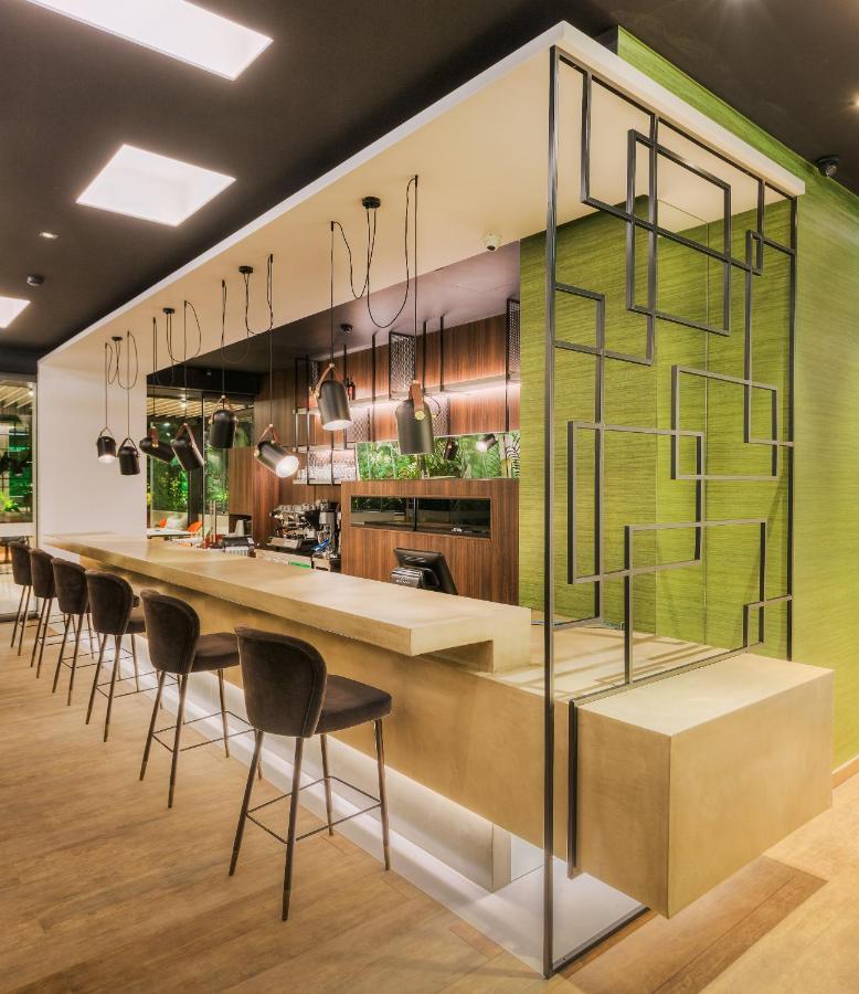Ivis 4 Boutique Hotel Афины Экстерьер фото